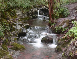 20061022181210-no-es-una-tipica-cascada.jpg